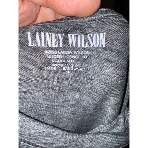 Lainey Wilson Bell Bottom Country Graphic Tee Womens Medium: Concert Shirt - Picture 3 of 3